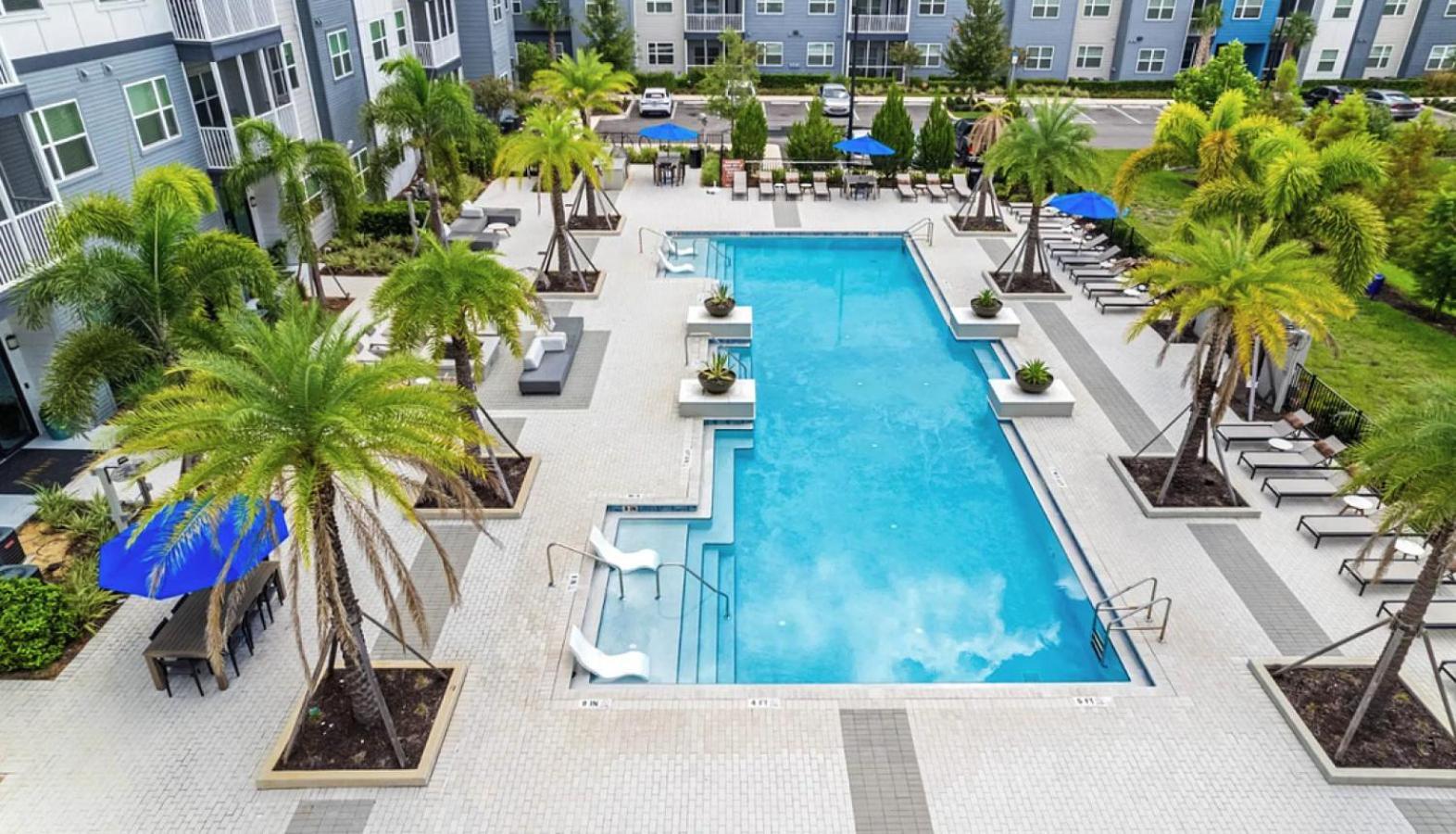 Landing At The Henry Luxury Apartments - 2 Bedrooms In Sanford Exterior photo